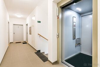 CP: 58.m2, 4.p. Byt je dobře dispozičně řešen, je vzdušný, s