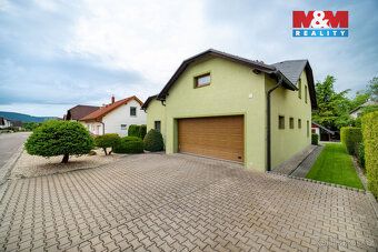 Nabízíme vám ke koupi prostorný rodinný dům v klidné části m