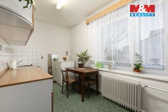 Hledáte prostorné a pohodlné bydlení v klidné lokalitě s výb