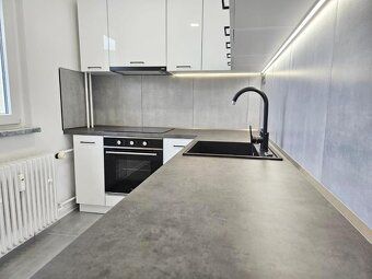 Nabízíme k pronájmu hezký byt o dispozici 2+1 a výměře 56 m2