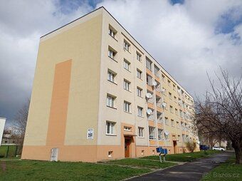 Nabízíme k pronájmu hezký byt o dispozici 2+1 a výměře 56 m2