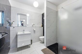 Prodej, komerční/ubytování, 298 m2, Malé náměstí 191, 55001 