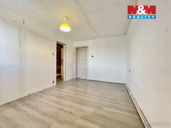 Nabízíme k prodeji prostorný vícegenerační rodinný dům v kli