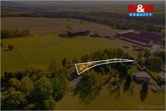 Prodej zahrady o velikosti 485 m² v obci Hluboká. Hluboká je