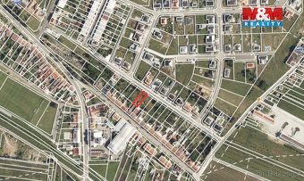 Nabízíme k prodeji krásnou zahradu o výměře 376 m² v klidné 