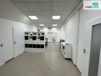 , koupi polyfunkčního, cihlového domu v centru České Lípy, u