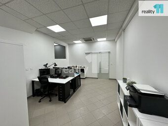 , koupi polyfunkčního, cihlového domu v centru České Lípy, u