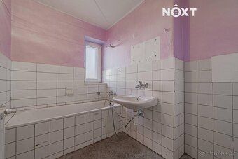 Nabízíme k prodeji byt o dispozici 2+1 umístěný v 1. nadzemn
