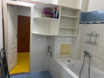 Prodáme bytovou jednotku o velikosti 1+kk (byt 35,9 m2, skle