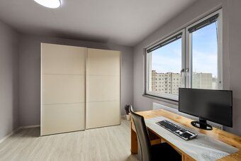 Prodej prostorného bytu 4+1, 85m², ve 4. patře panelového do