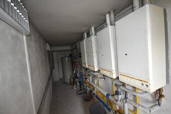 Nabízím k pronájmu zateplené komerční prostory o výměře cca 