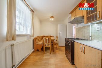 Nabízíme k prodeji útulný byt o dispozici 3+1 a užitné ploše