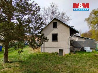 Nabízíme k prodeji zděnou chatu v Chrudimi situovanou na okr
