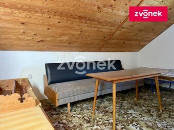 Zděná chata je situována ve velmi pěkné a klidné lokalitě Zl