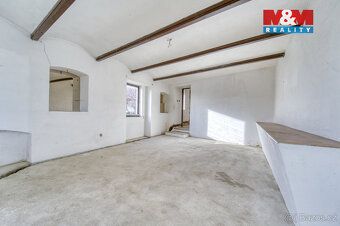 Prodej rodinného domu o o užitné ploše 154 m2 s pozemkem 824