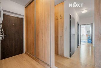 Nabízíme k prodeji světlý byt o dispozici 2+kk s celkovou pl