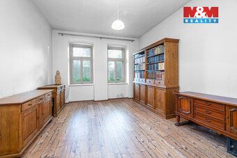 Nabízíme samostatně stojící rodinný dům se zahrádkou a s při