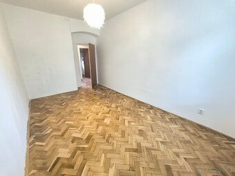 Nabízíme Vám pronájem bytu 4+kk o ploše 90 m2 v 2.NP cihlové