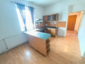 Nabízíme Vám pronájem bytu 4+kk o ploše 90 m2 v 2.NP cihlové