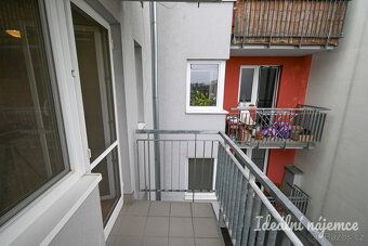 Nabízíme vám k pronájmu stylový a moderně řešený byt o dispo