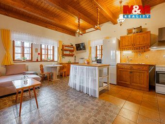 Nabízíme k prodeji rodinný dům 4+kk s obytnou plochou 160 m2