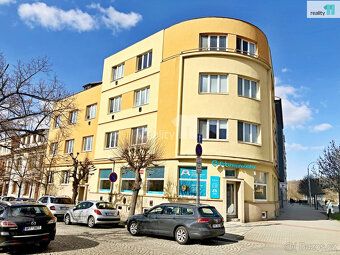 , Reality 11 Vám zprostředkují prodej velkého bytového domu 