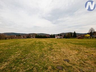 Nabízíme k prodeji pozemek o celkové výměře (17 927 m² a 261