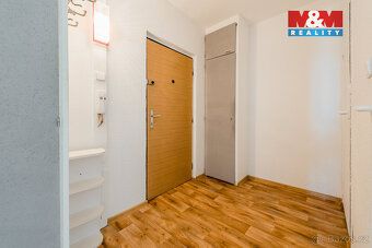 Nabízíme k pronájmu byt o dispozici 2+1 s užitnou plochou 43