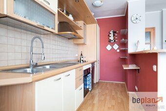 Nabízíme byt 3+kk o celkové výměře 83m2 včetně lodžie a skle