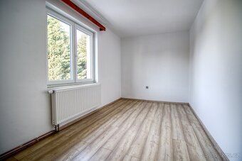Prodej rodinného domu 5+1 se zahradou v klidné části Heřmano
