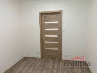 Nabízíme pronájem bytu 35 m2, 2+kk v Opavě, ul. Těšínská. By