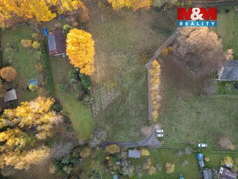 Nabízíme ke koupi stavební pozemek o výměře 1 000 m² v obci 