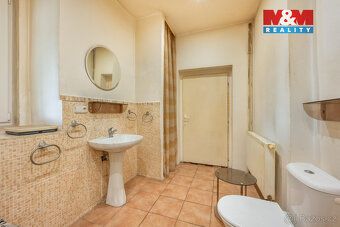 Exkluzivně nabízíme prodej rodinného domu 240 m² s vnitřním 