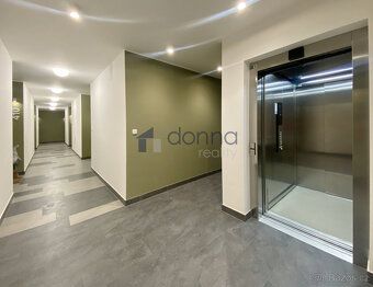 Pěkný byt 2+kk/T, plocha 51m2 + terasa 9,7m2, ve 4. patře no