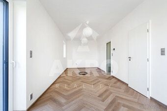 Nabízím k prodeji moderní novostavbu v energetické třídě B s