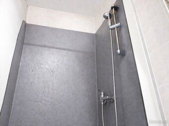 Byt 1+kk / cca 35 m² – centrum Zlína, jednoduchý, funkční, p