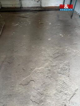 Nabízím k prodeji cihlovou řadovou garáž na vlastním pozemku