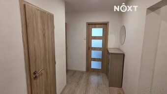Nabízíme k pronájmu světlý a příjemný byt o dispozici 3+kk a