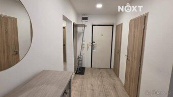 Nabízíme k pronájmu světlý a příjemný byt o dispozici 3+kk a