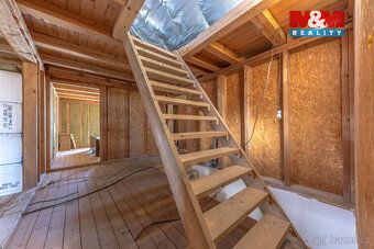 Nabízíme k prodeji rozestavěný rodinný dům s krásným výhlede