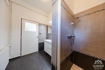 Nabízíme k pronájmu bytovou jednotku typu 3+kk o velikosti 6