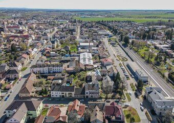 Nabízíme k prodeji historický komerční areál 1036 m2 v atrak
