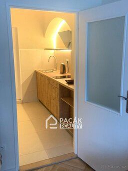 Ev.č. 00809 Nabízíme k pronájmu luxusní, plně vybavený, čers