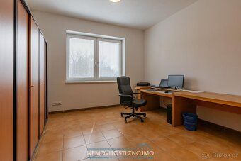 K prodeji nabízíme komerční areál o celkové výměře 5.706 m2.