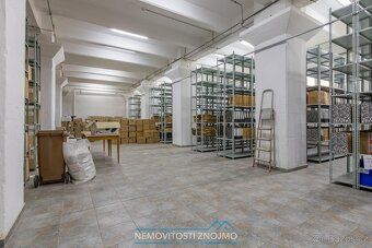 K prodeji nabízíme komerční areál o celkové výměře 5.706 m2.