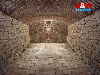 Nabízíme k pronájmu komerční prostor o velikosti 95 m², ideá