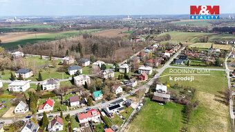 Dnes rodinné bydlení a „zítra“ dvě samostatné jednotky. Disp