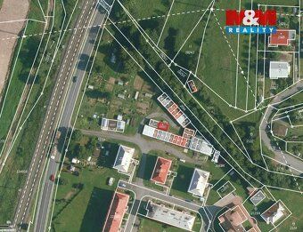 Nabízíme k prodeji prostornou garáž o zastavěné ploše 25 m² 