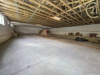 Nabízíme k pronájmu skladový prostor o výměře cca 1 400 m² v