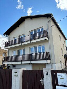 Nabízíme k prodeji krásný velký byt 4+1 o výměře 92m2 včetně